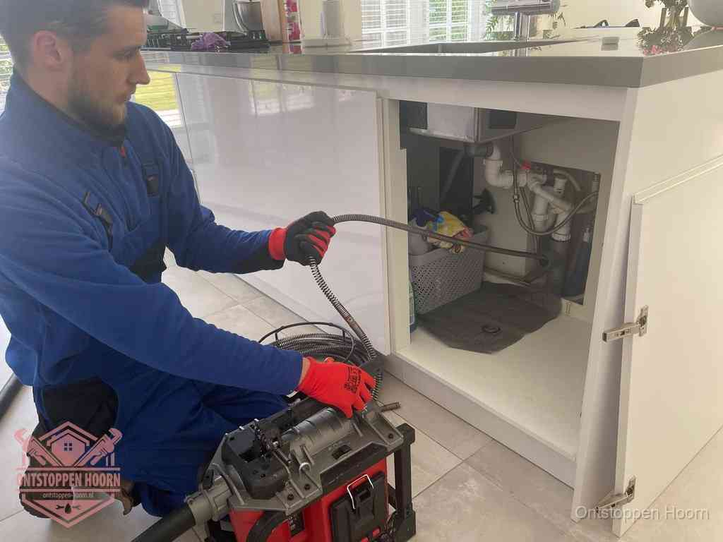Riool ontstoppen ontstoppingsveer in Hoorn