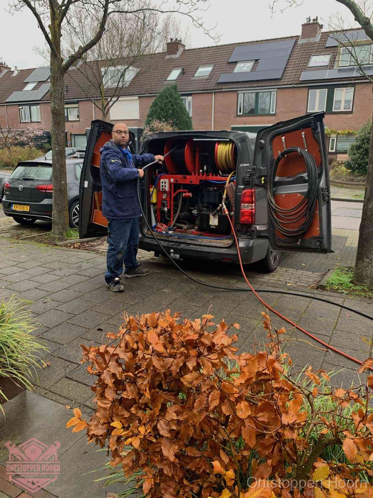 Rioolservice in de wijk in Hoorn